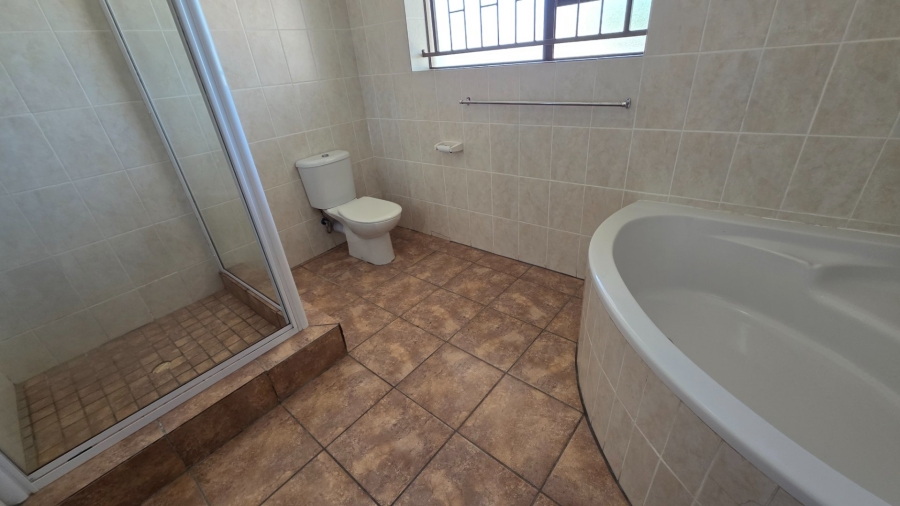 3 Bedroom Property for Sale in Hartenbos Central Western Cape